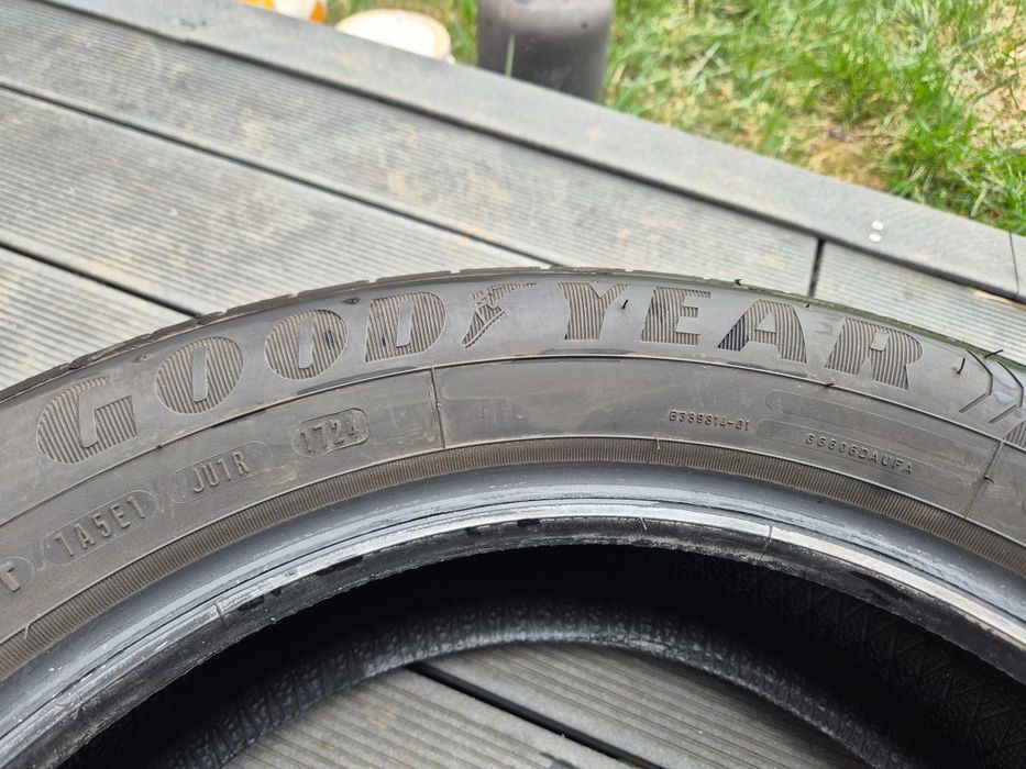 Goodyear Efficient Grip 205/55 R17 91V - set 4 anvelope de vara, rulate 5.000 km, super pret