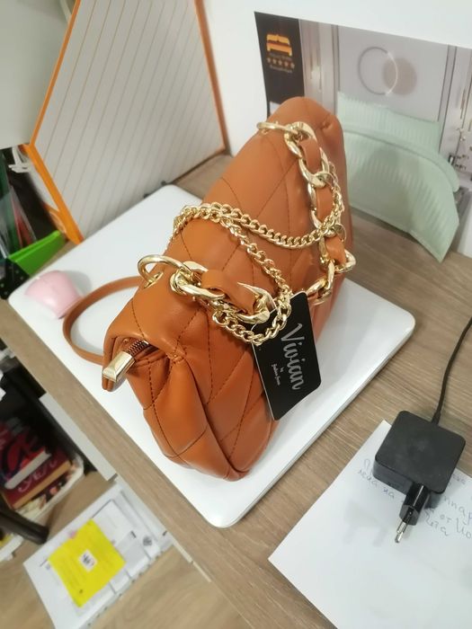 Продавам дамска чанта