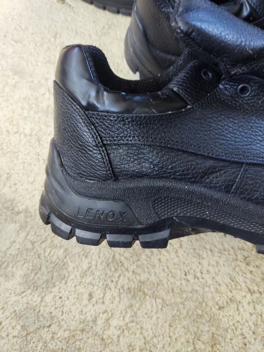 Работни обувки с бомбе 48 номер