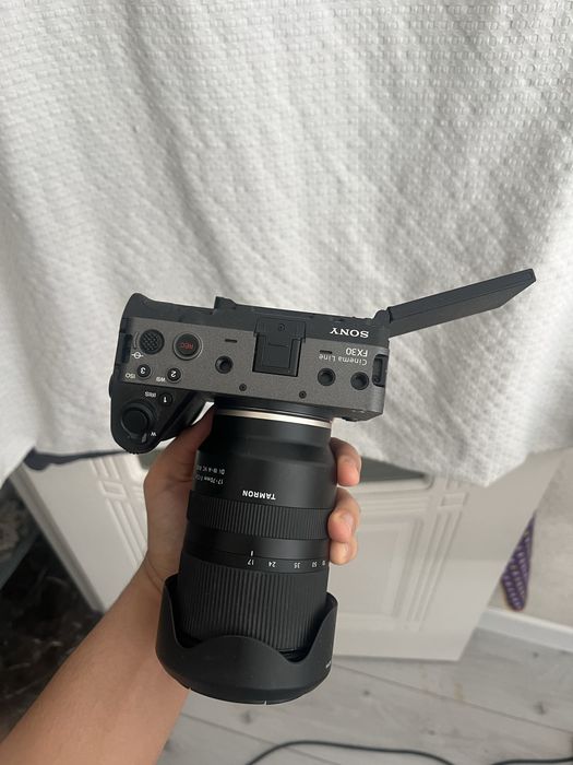Продается камера FX30 с объективом Tamron