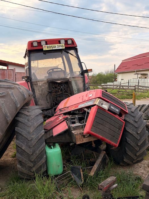 Dezmembrez tractor case 5140.