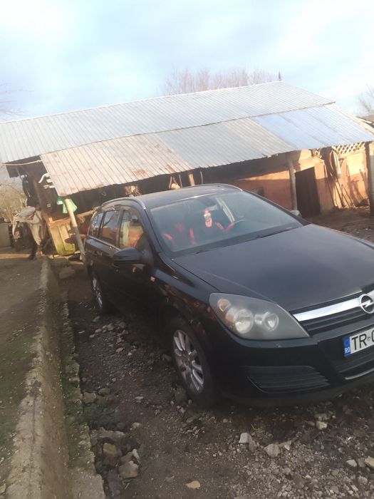 Vând Opel Astra  1.9