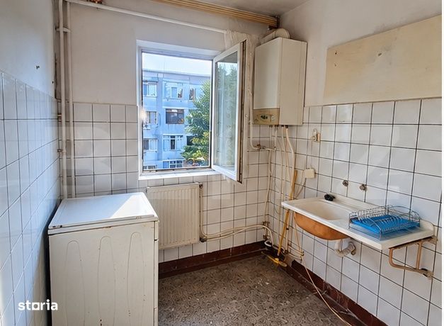 Apartament cu 2 camere, 44 mp, zona Primaverii