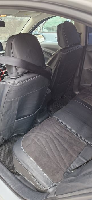 Продам чехлы универсальные, алькантара/экокожа