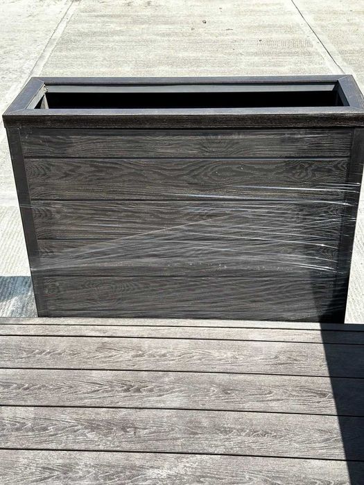 Кашпо для цветов из ДПК,