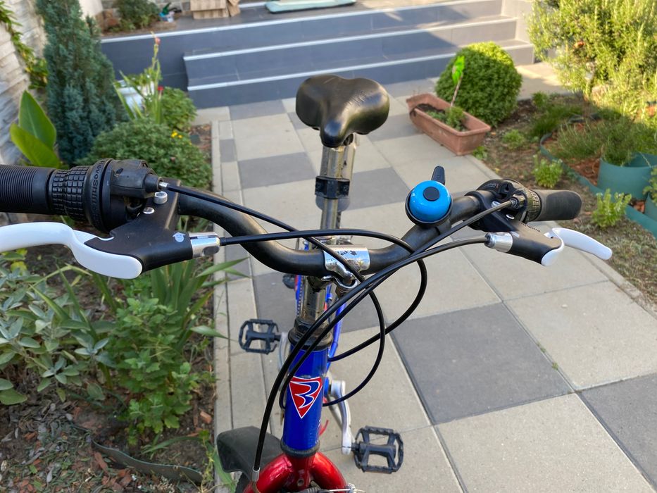 Bicicleta copii 7-12 ani + o trotinetă bonus