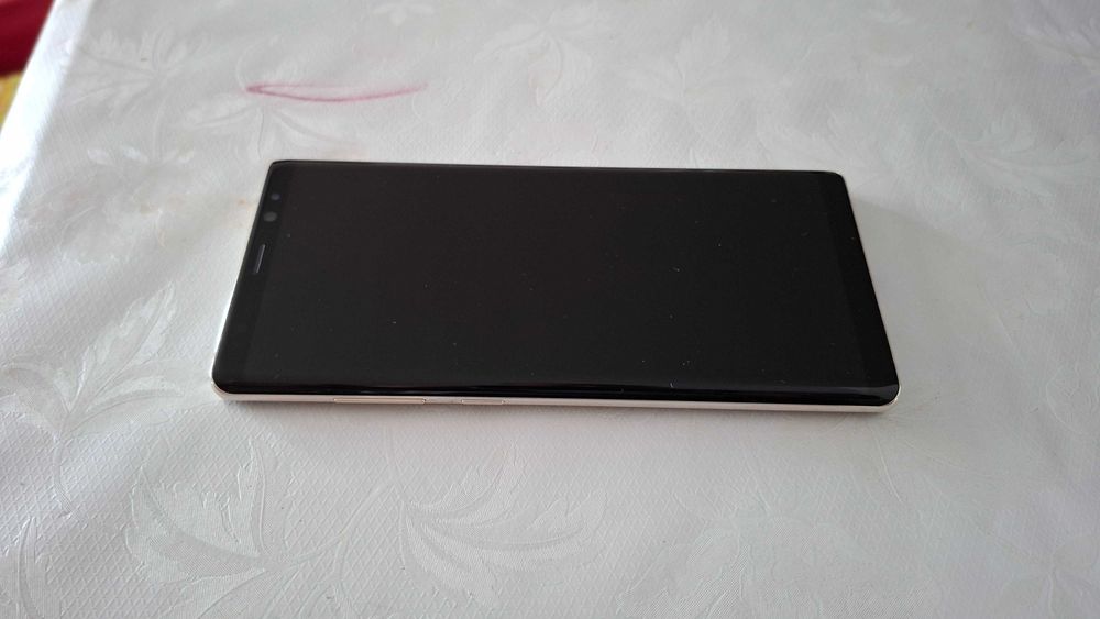 Продавам телефон Samsung Note 8 Gold
