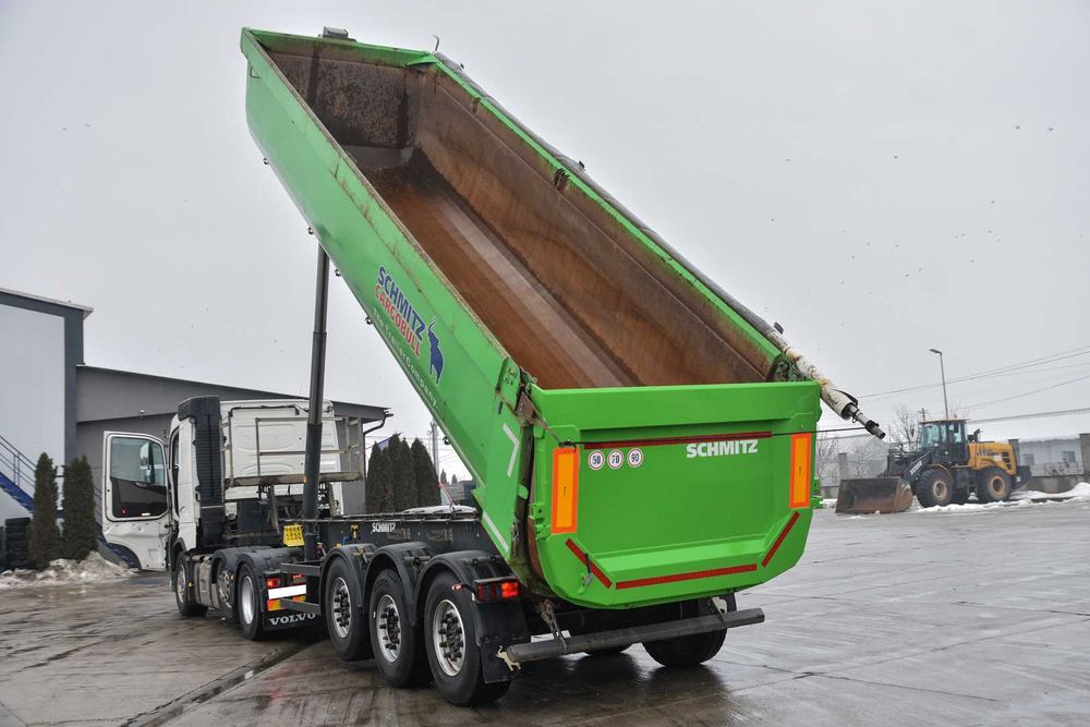 Semiremorca Schmitz basculabila