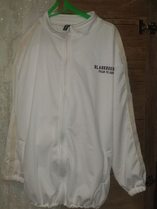 Koreya Spartifkasi kamplekt kiyilmagan yangi