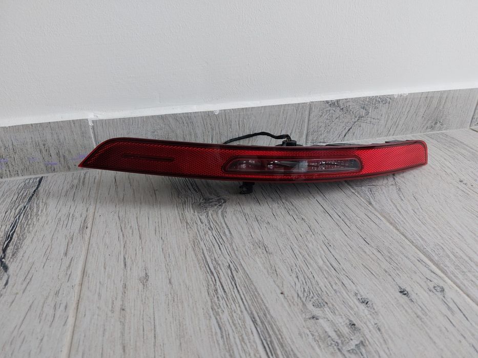 Catadioptru lampa spate reflector dreapta porsche macan original