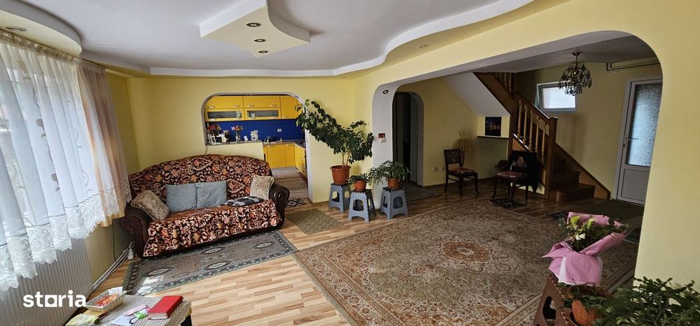 Eleganta, spatiu si confort modern – proprietate premium in Comanest