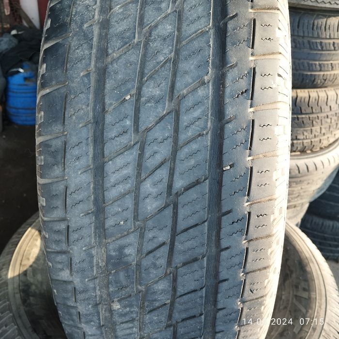 Продам шины комплект на 265,65,17