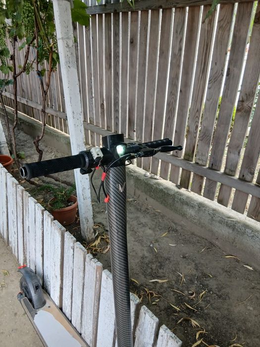 Se vând la pachet sau separat