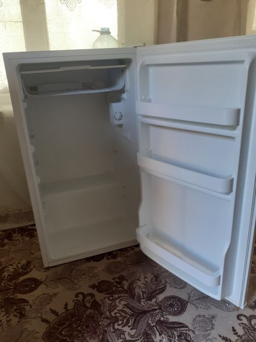 Холодильник маленький б.у
