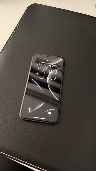 iPhone 11 (128 GB): Отличное состояние