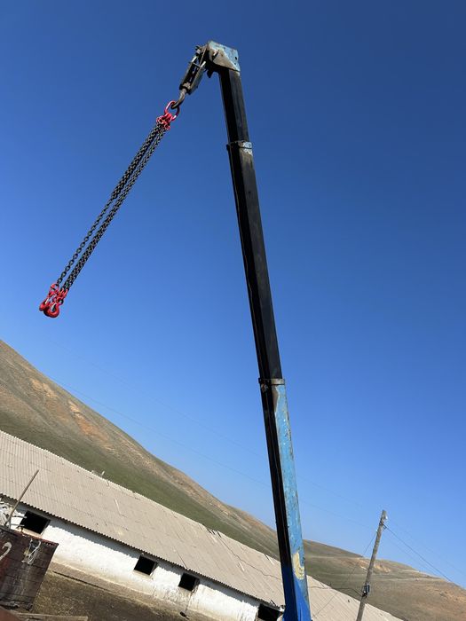 Мерцедец манипулятор 817 8манипуляторы 3т