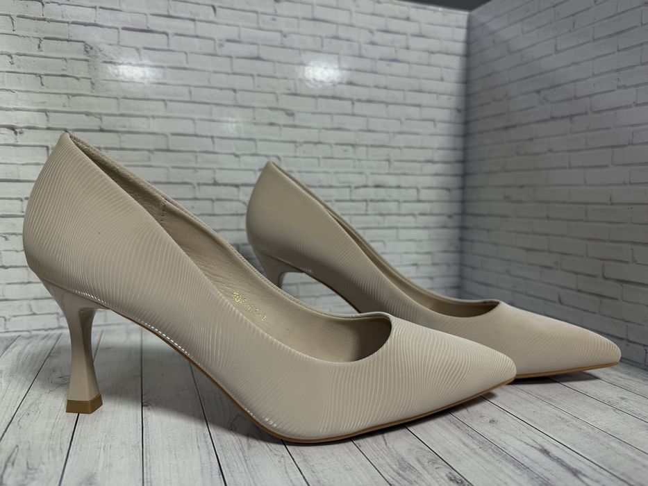 Продам туфли новые