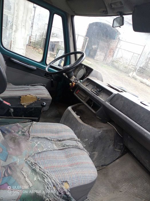 Vand sau schimb autoutilitara Mercedes Benz 308D. Schimb cu Mercedes Benz C180, W202, motorizare benzină