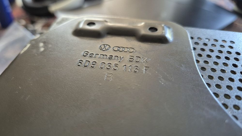 Vând CD changer + TV tuner Audi 4d0 919 146 pentru VAG/Audi