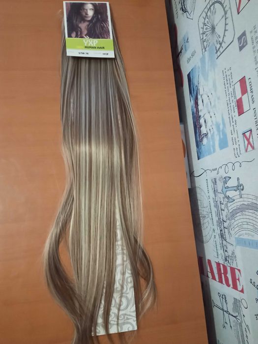 Пряди на заколках