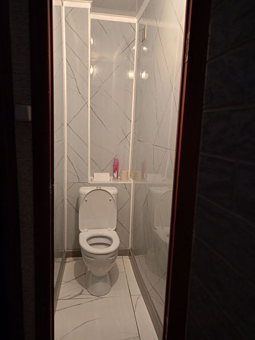 Үйде 2 бөлмелі үй сатылады.