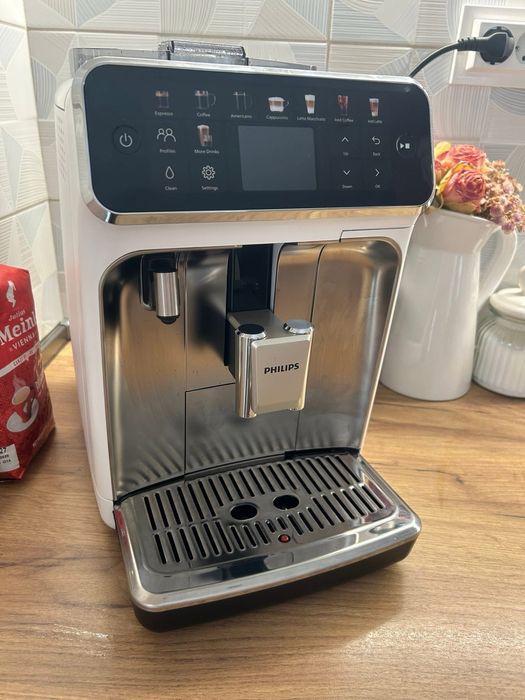 Кафеавтомат Philips LatteGo