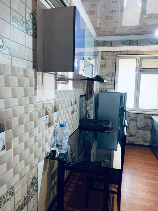 Юнусабад 9 квартал. Продается квартира  2/7/9