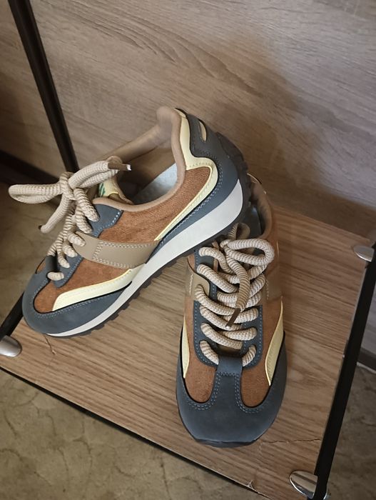 Новые кроссовки продам