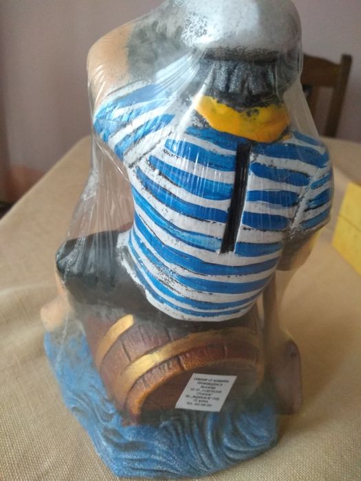 Сувенир-моряк, касичка-нося късмет