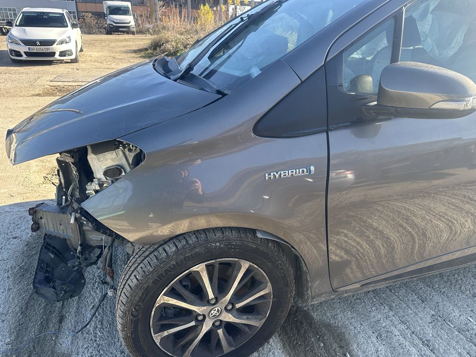 Toyota Yaris Hybrid 1.5 VVT-i На Части
