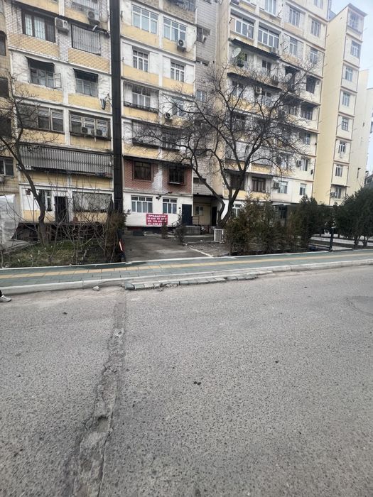 Срочно продам квартиру 1 етаж сергели 5. 3 ком