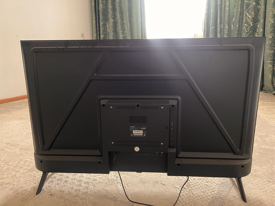 Телевизор YASIN новый