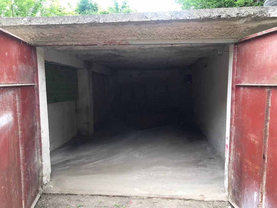 Дава се под наем Гараж / Паркомясто в Димитровград - 15 кв.м за 56.1 € - Снимка #1