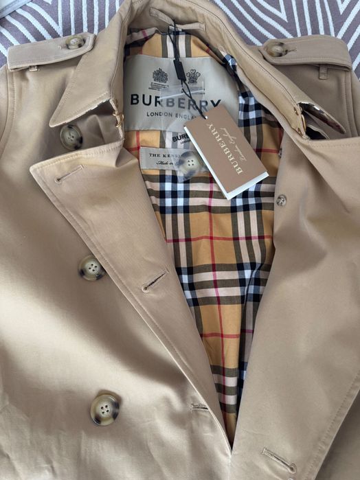 Плащ Burberry бежевый