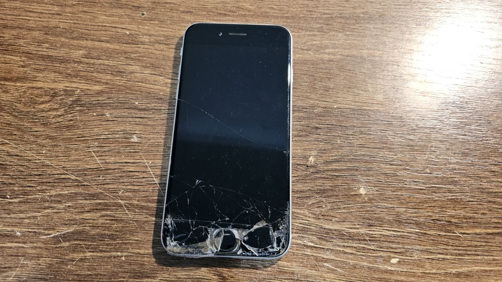 iPhone 6 silver 16Gb