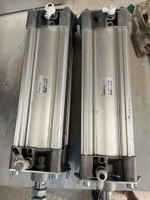 Cilindri pneumatici SMC