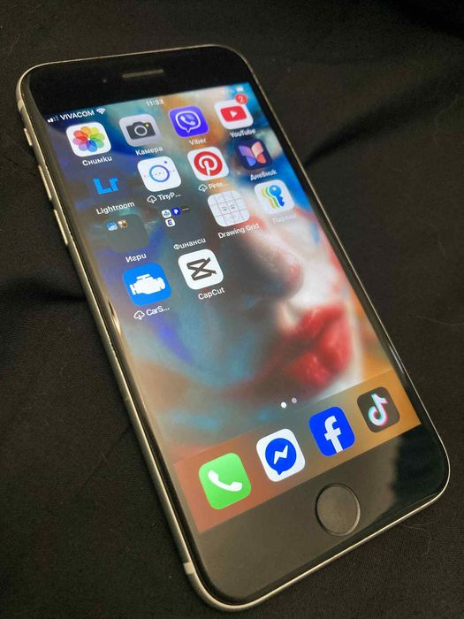iPhone SE 2020 много добро състояние