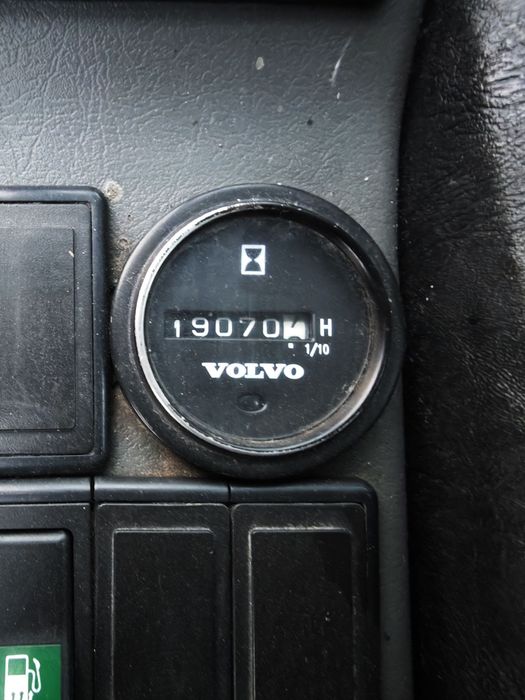 VOLVO Exkovator seplik