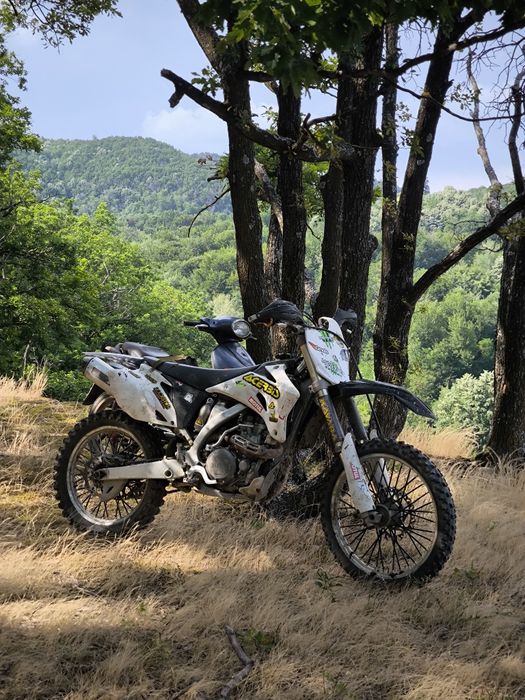 Vând sau schimb Yamaha yz 450f