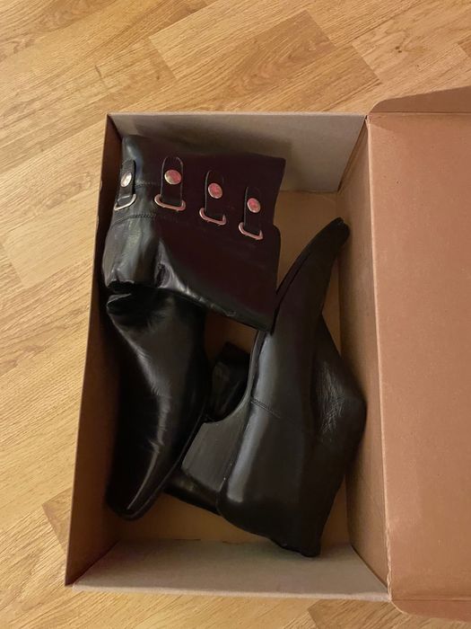 Cizme din piele negre