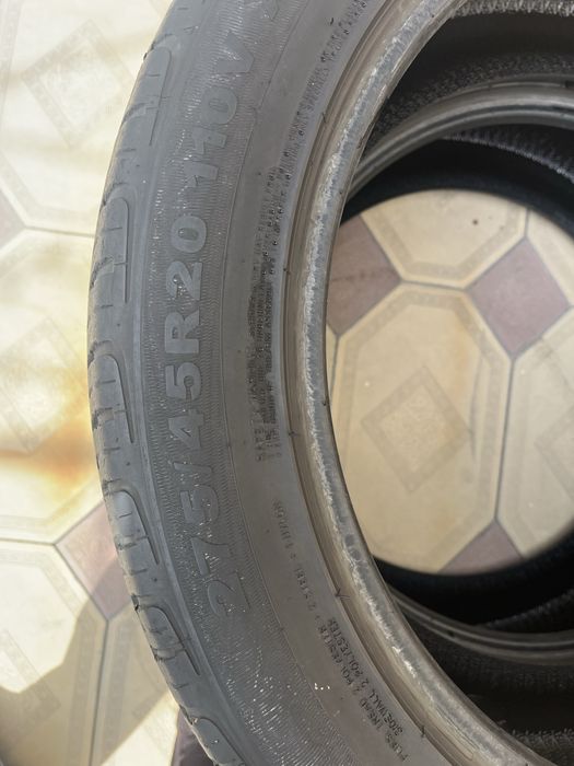 Продаю.    б/у         шины R 20