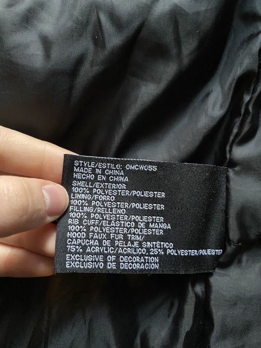 Geaca Canada weather gear maintains warmth with fur fax originala