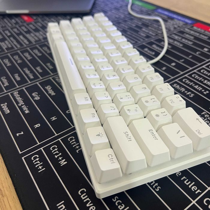 RGB Klaviatura 63 talik ko'k switch