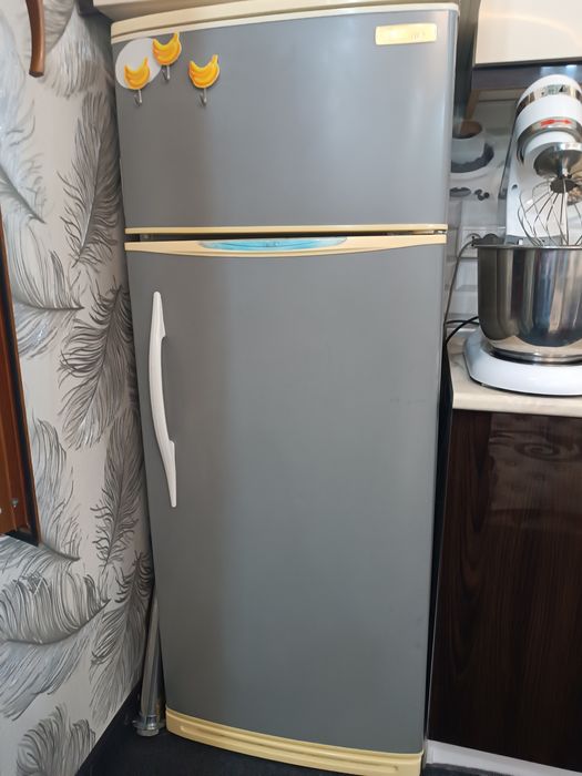 Халаделник холати яхши узим ишлатаяпман,янги мадел олиш учун сотаяпман