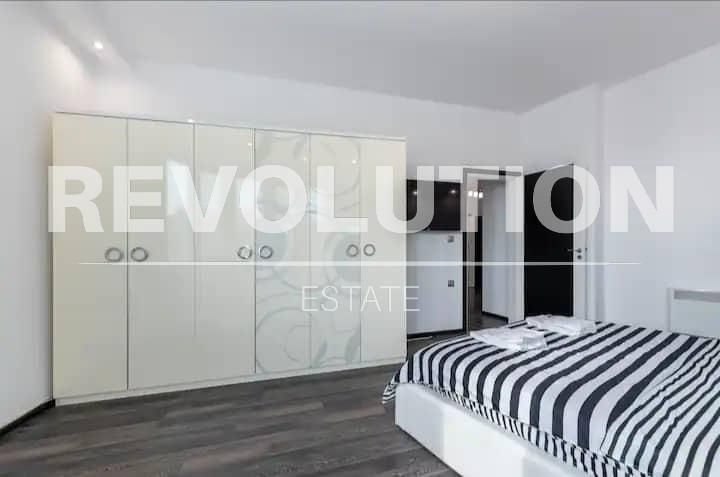 Дава се под наем Тристаен апартамент в Варна, Център - 110 кв.м за 897.6 € - Снимка #3