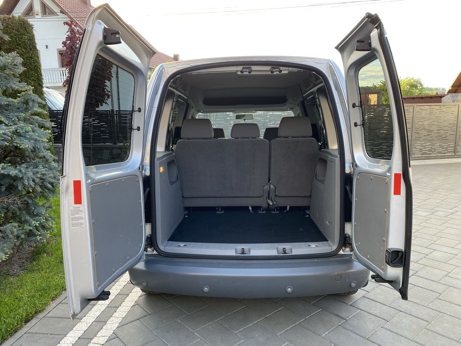 VW Caddy Life 1,9 Tdi~2-usi la Spate F/important