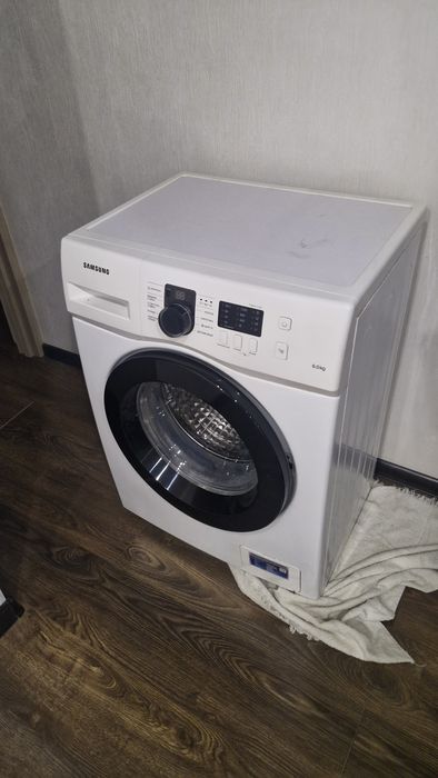 Продам стиральную машину