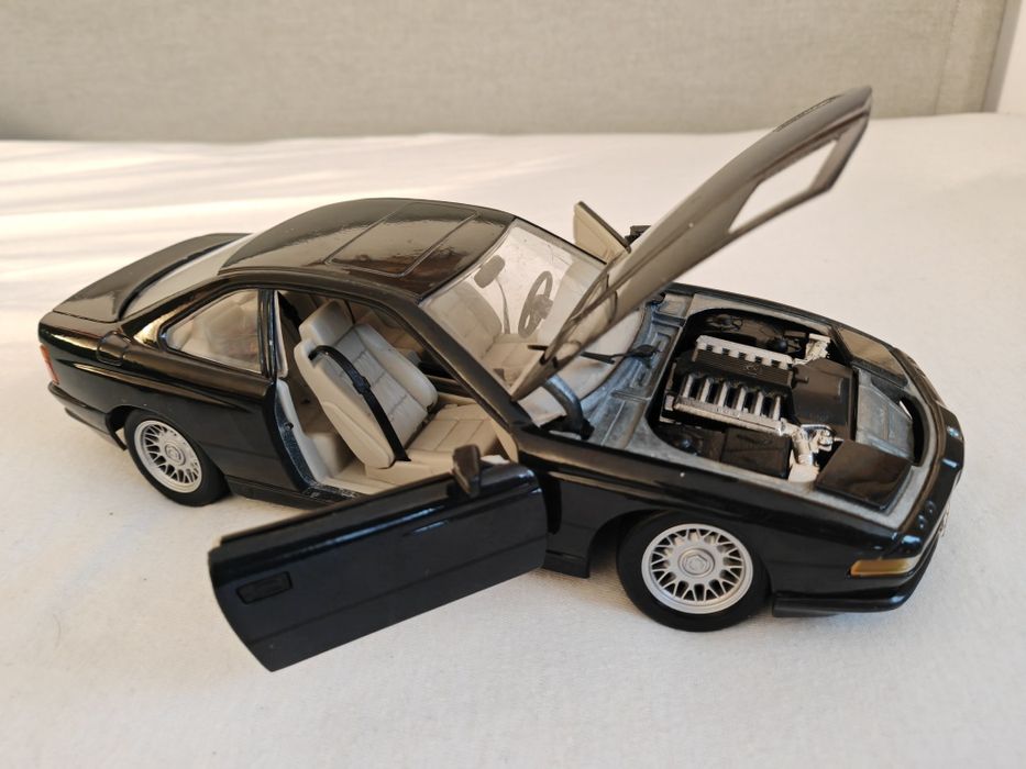 Macheta BMW 850i Maisto 1/18
