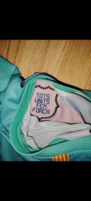 Vând tricou fc barcelona