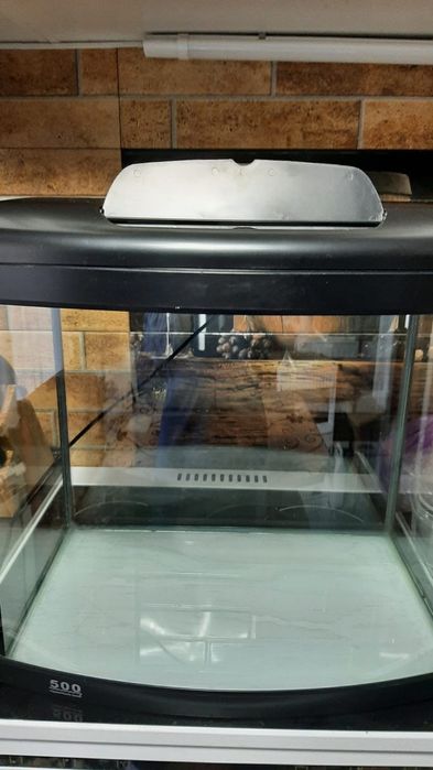 Продадут аквариум